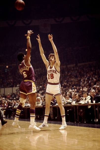 1972: Phil Jackson in azione con la sua numero 18 dei Knicks